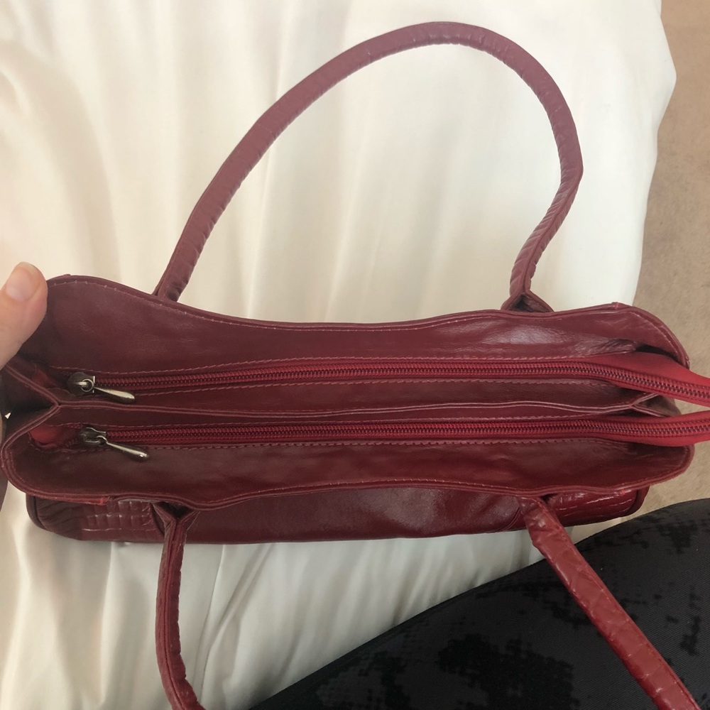 Red leather Excellent condition purse - Picture 4 of 6
